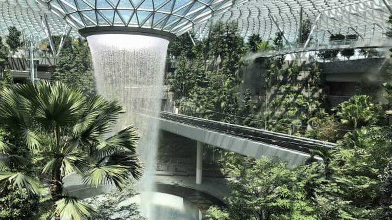 http cdn.cnn.com cnnnext dam assets 190308091854 jewel changi