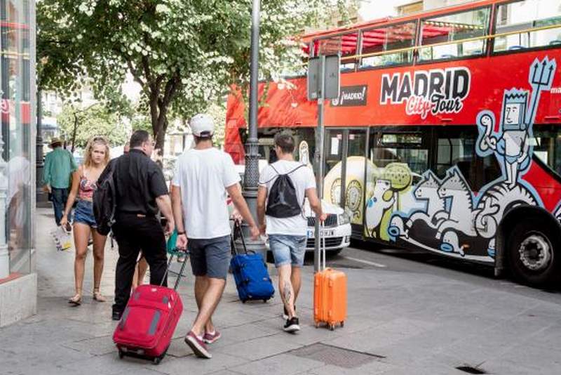 TURISTAS ESPANA