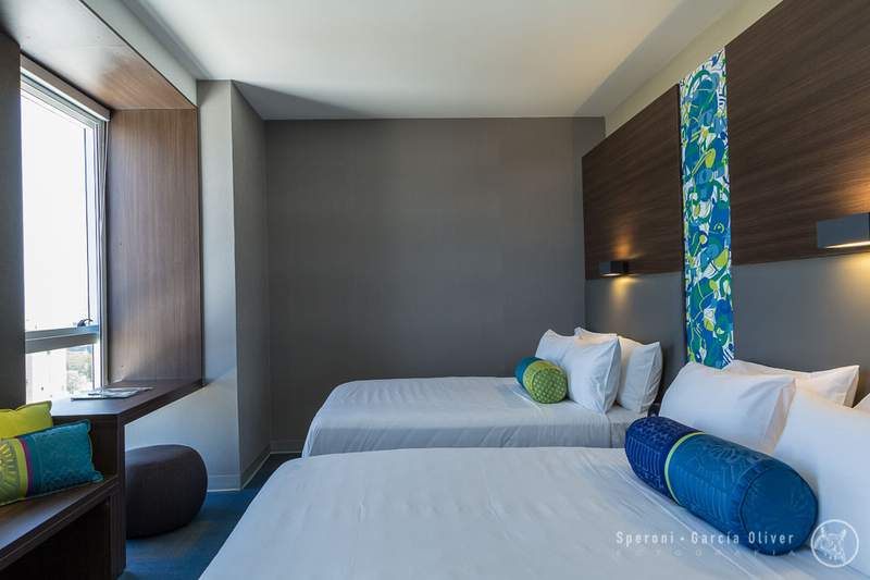 Aloft Room Doble