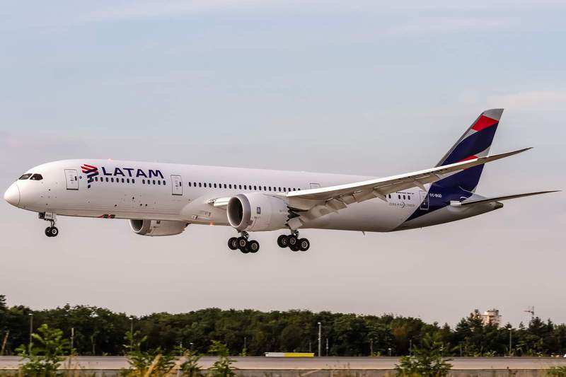 Avion LATAM
