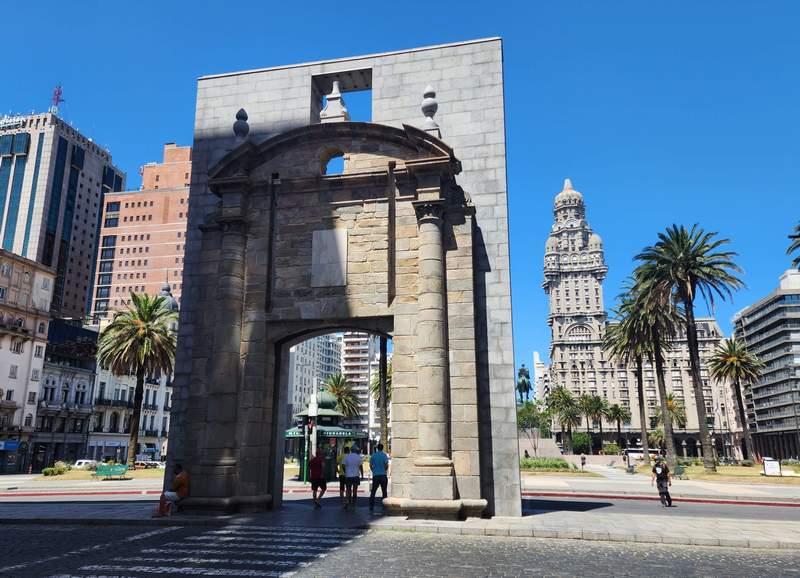 MONTEVIDEO Puerta Ciudadela PU 2024