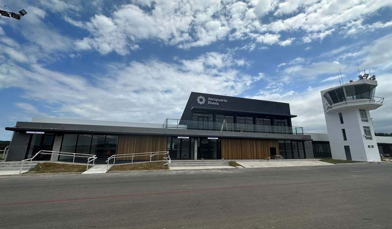 AEROPUERTO RIVERA