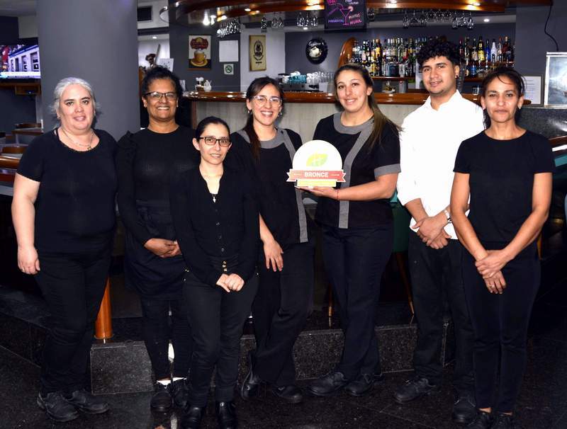 Holiday Inn mayo 2025 Restaurante 800