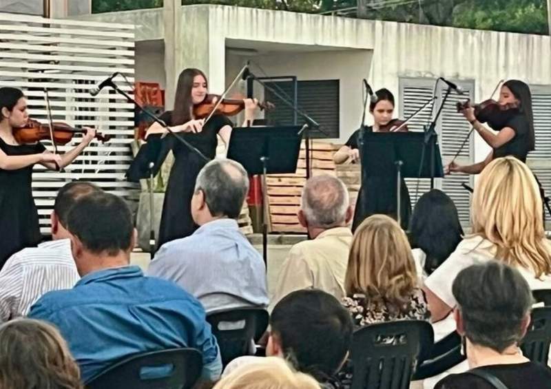 a flores orquesta juvenil