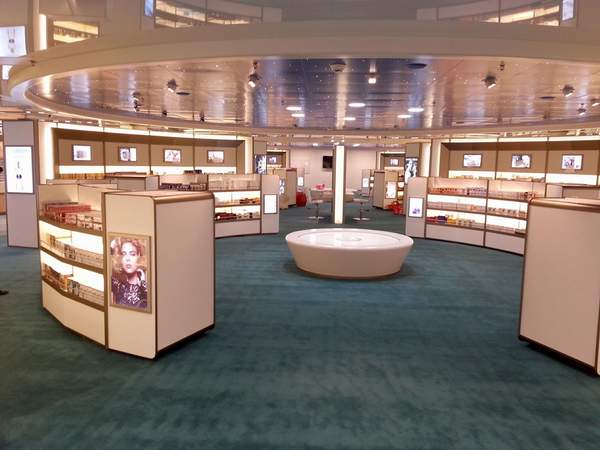 buquebus_Francisco_Papa_free_shop