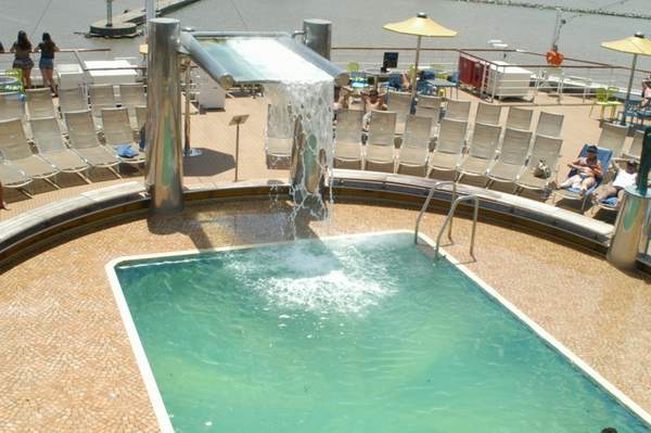 crucero_una_de_las_piscinas