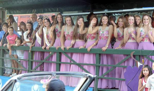 reina_desfile