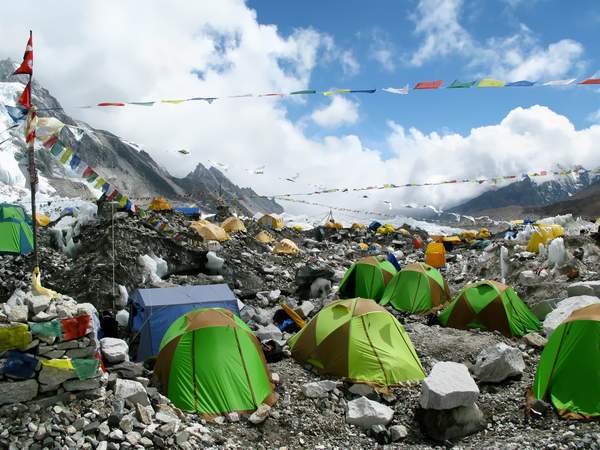Mt-Everest-GettyImages-523410951