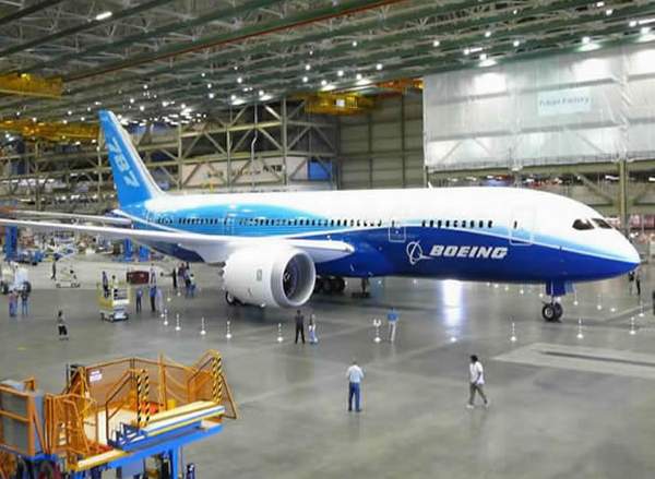 Boeing_787_Dreamliner