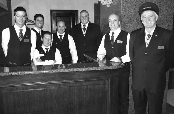 Radisson_recepcion_pasaporte