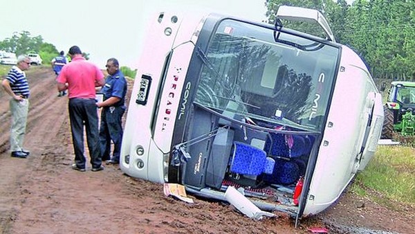 busargentino_vuelco