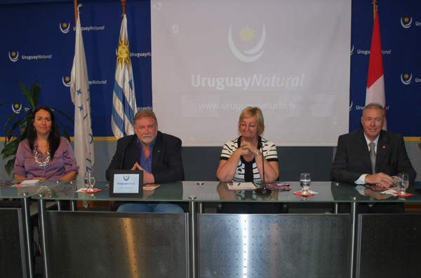 nueva_helvecia_lanzamiento01